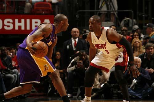 巴尔韦德：目前不会考虑让尼科进行手术治疗（巴尔韦德：暂不考虑让尼科动手术）