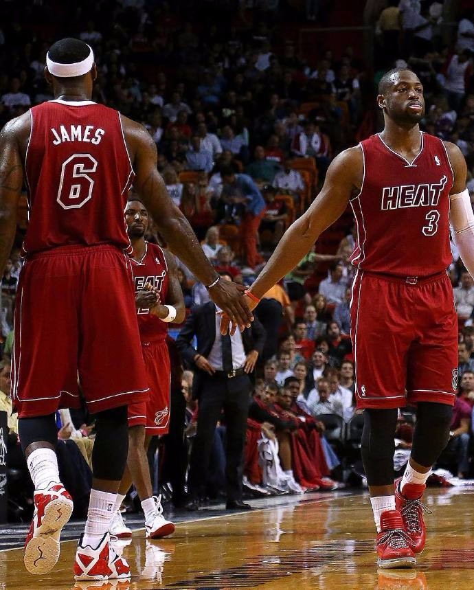 半场：巴萨4-1贝蒂斯，费兰戴帽，巴尔德吉传射，安东尼破门（半场战报：巴萨4-1领先贝蒂斯，费兰帽子戏法，巴尔德吉传射，安东尼建功）