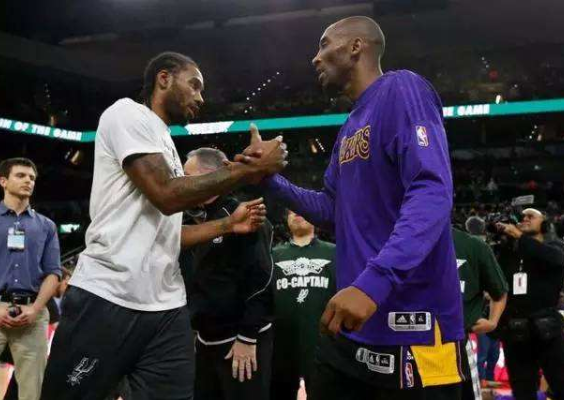 卡利亚里主帅：我在球员时代盯防过C罗，那真是令人激动（卡利亚里主帅回忆：球员时期曾盯防C罗，激动难忘）