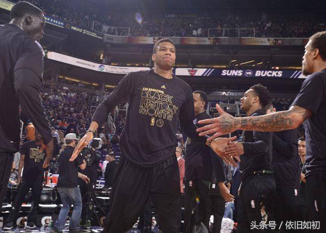 欧文突破防守造成杀伤，制造罚球（欧文强突撕裂防线，搏得罚球机会）