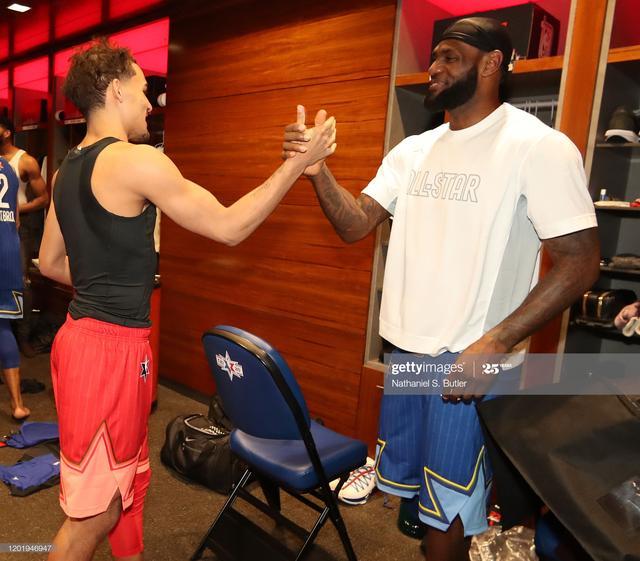 穆里尼奥、齐达内和安切洛蒂都不在，皇马还能指望谁？（穆里尼奥、齐达内与安切洛蒂皆不在，皇马还能倚仗何人？）