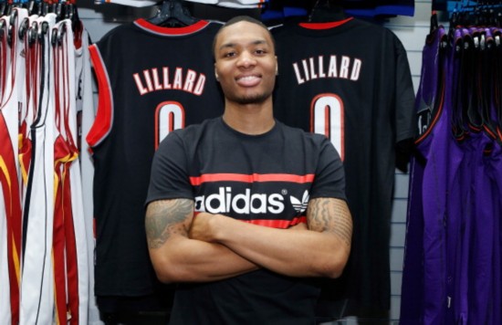 荣获迈阿密城市钥匙，梅西晒照：非常感谢迈阿密市的认可（梅西获赠迈阿密城市钥匙并晒照：感谢这座城市的认可）