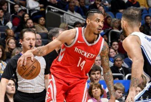 詹姆斯篮板抢断连续上榜（詹姆斯篮板与抢断双榜连登）